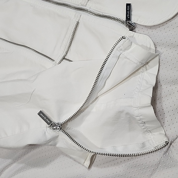 Michael Kors White Zippered Jacket. 10 - Picture 12 of 16